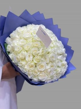 white bouquet 3