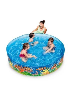 Inflatable fish pool