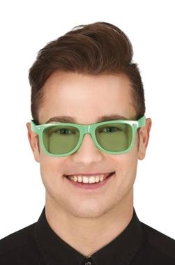 GREEN GLASSES WITH GREEN LENSES