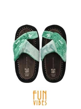 Zubairia design slippers - Green