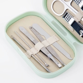 Portable Manicure Tool Set