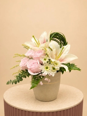 Ronaq- Office Vases