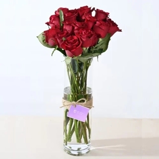 Red Garden Rose Vase (Como)