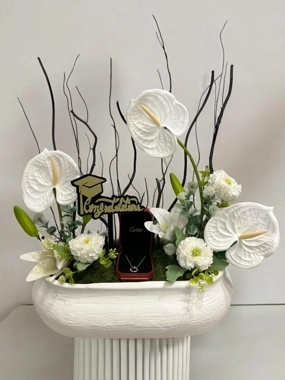 Graduation vase