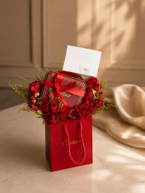 Cartier rose arrangement