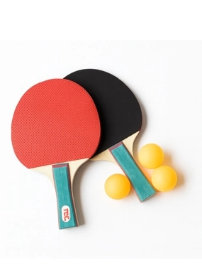 Table tennis set consisting of two rackets and balls