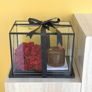 Red chocolate cake box