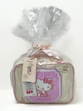 Hello Kitty gift set: grooming essentials in a luxurious fabric bag. Gift/Eid present