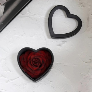 Heart rose into box