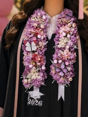 Graduation Hydrangea Garland with Tag