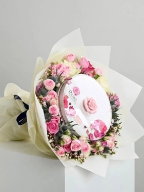 Elegant women's bouquet
