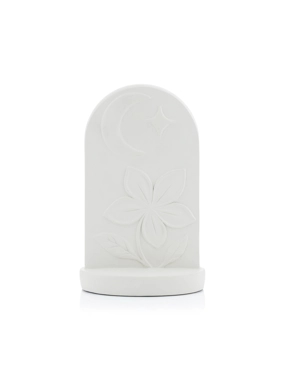 White Decor with Crescent Pattern from Naqaa