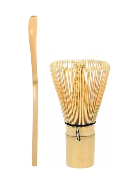 Matcha whisk with spoon
