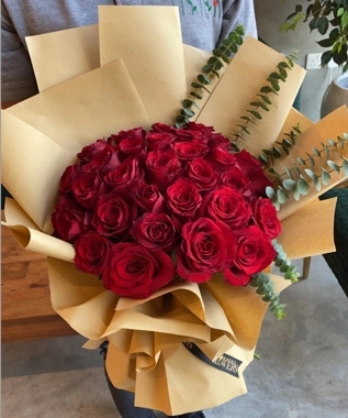 Red roses bouquet a1