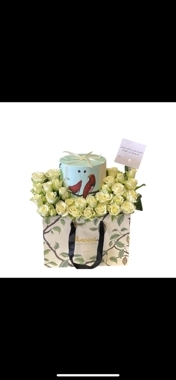 Baby rose bouquet with Anoush chocolate