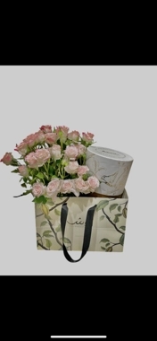 Baby roses with Anoush chocolates