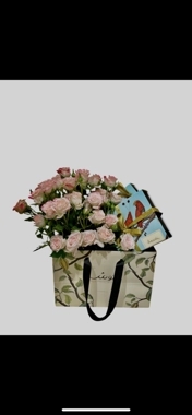 Beauty flowers with Anoush chocolate