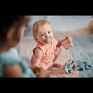 Avent Ultra Air Free Flow Pacifier 0 To 6 Months 2 Pcs