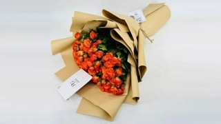 A luxurious and upscale bouquet of roses No.1405