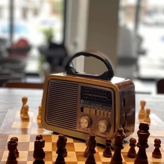 Good Radio + headphone at the same time