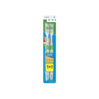 Oral-B Maxi Clean Toothbrush Medium Multicolor Set Of 2 Pieces
