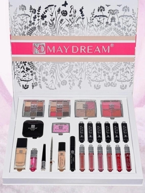 The MAYDREAM embroidered white set will be your constant companion on your journey of brilliance.