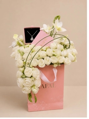 Flower Gift Box with Necklace