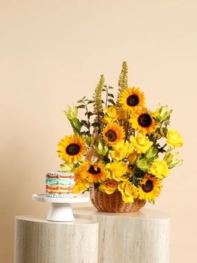Shams Basket with Mini Cake