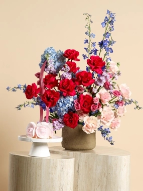 Bahja Vase with Cake