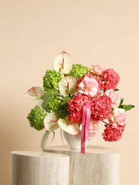 Murjan Vase