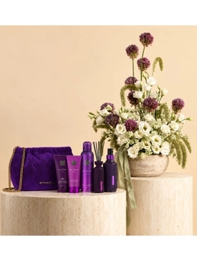 Promise Vase with The Ritual of Yozakura Gift Set