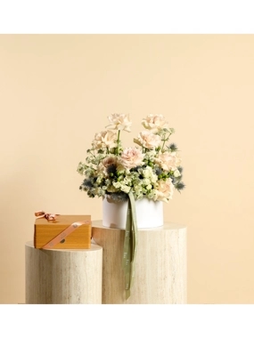 Between Blooms & Dreams with LEVO Chocolate