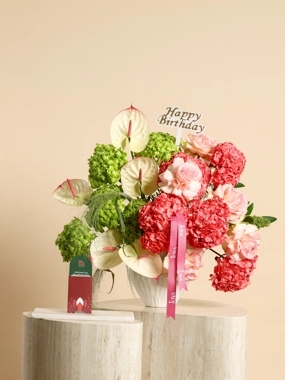 Murjan Vase with Hammam Al Hana Card
