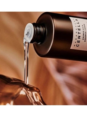 Madagascar Centella Probio-Cica Essence Toner 210 ml