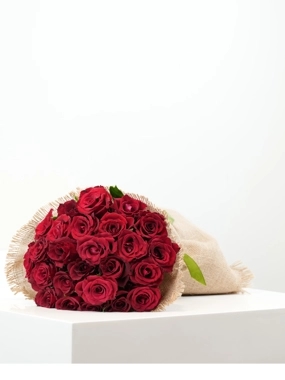 Endless Passion - 10 red roses Bouquet