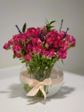 Hot Pink Spray Roses Vase