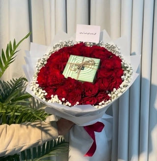 Juri bouquet with a gardener shape