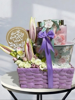 Setting up a package for the most beloved mothers