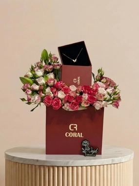 Necklace with roses CR 4