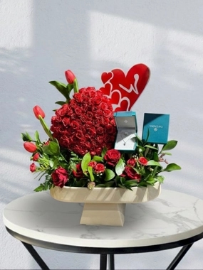 Heart bouquet with Findra necklace