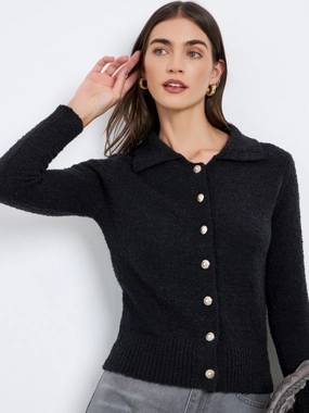Styli Textured Ribbed Buttoned Top