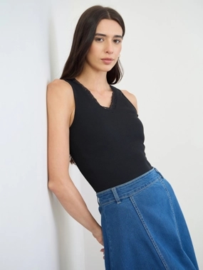 Styli Black Ribbed Lace Trim Tank