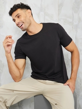 Styli Solid Regular Fit Cotton Rich T-Shirt
