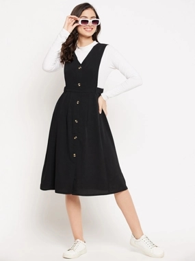 WineRed WineRed Women Black Soild Pinafore Dress with button