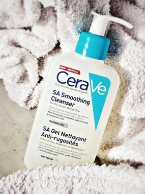 CeraVe SA Smoothing Cleanser with Salicylic Acid for Dry, Rough and Bumpy Skin, 437ml