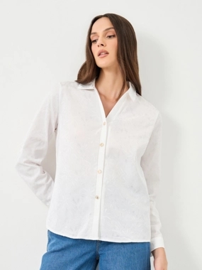 Styli Solid Buttoned Long Sleeve Shirt