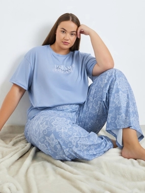 Styli Unwind Plus Size Blue Floral T-Shirt and Pyjama Set