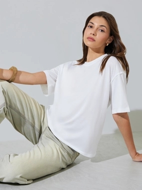 Styli White Relaxed Fit Crew Neck T-Shirt