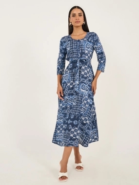 Styli All-Over Print 3/4 Sleeve A-Line Midi Dress with Tie-Up