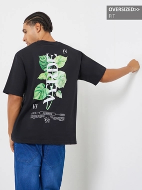 Styli Men Black Oversized Graphic Print Jersey T-Shirt
